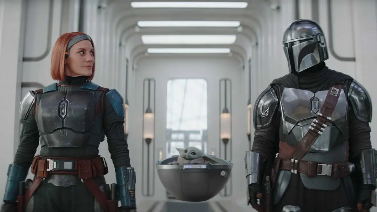 Bo-Katan Kryze (Katee Sackhoff), Grogu, and Din Djarin in The Mandalorian season 3