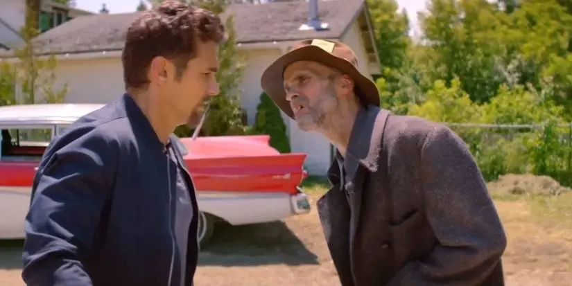 Kevin J. O'Connor as the Yellow Card Man looking at Jake (James Franco) in 11.22.63.