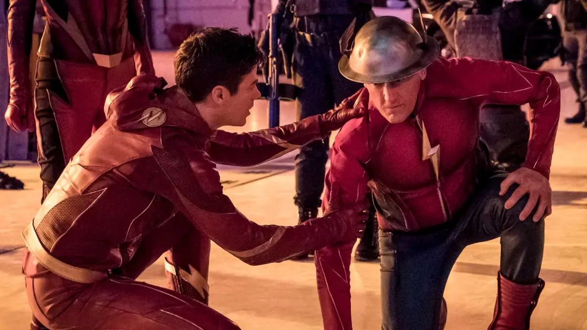 Barry Allen catches Jay Garrick as he falls in The Flash season 4, episode 15, "Enter Flashtime"