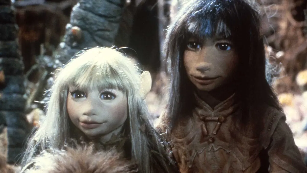 Two puppets in The Dark Crystal