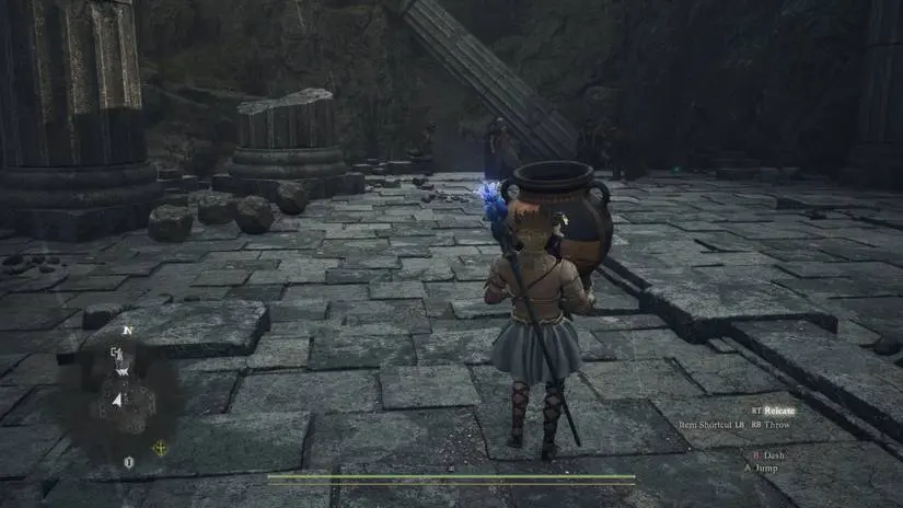 Arisen is holding the Sphinx amphora - Dragon's Dogma 2