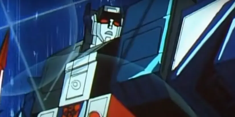 Fortress Maximus looking away to his left after going into his robot mode in Transformers: Headmasters