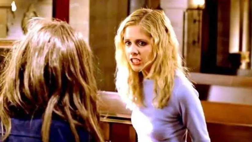 Buffy and Faith swap bodies in Buffy the Vampire Slayer Season 4