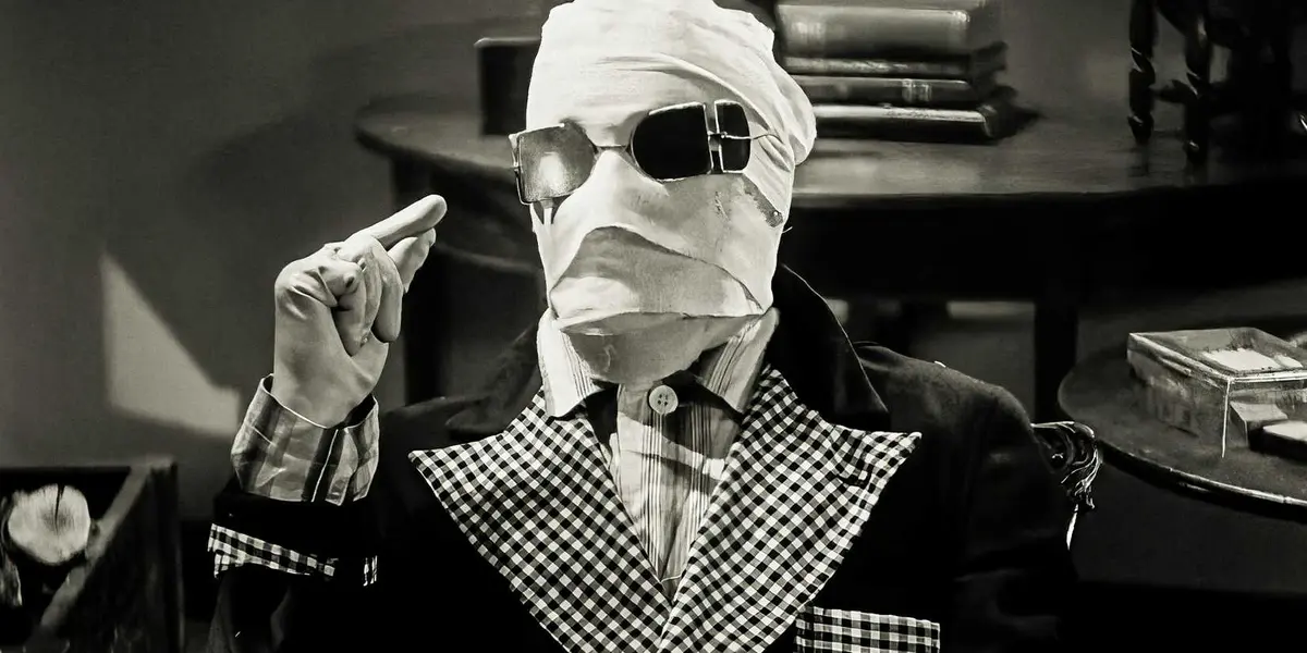 Claude Rains as Jack Griffin covered in bandages in The Invisible Man