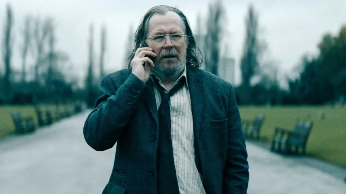 Gary Oldman as Jackson Lamb in Slow Horses season 6, episode 5