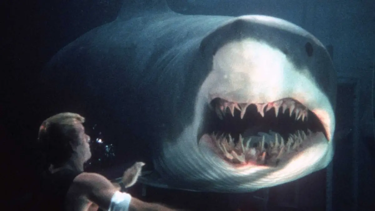 The shark attacks in Deep Blue Sea