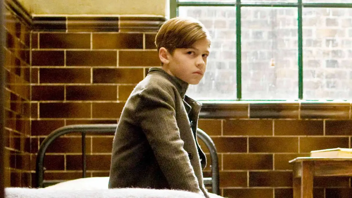 Hero Fiennes Tiffin as young Tom Riddle in Harry Potter and the Half-Blood Prince-1