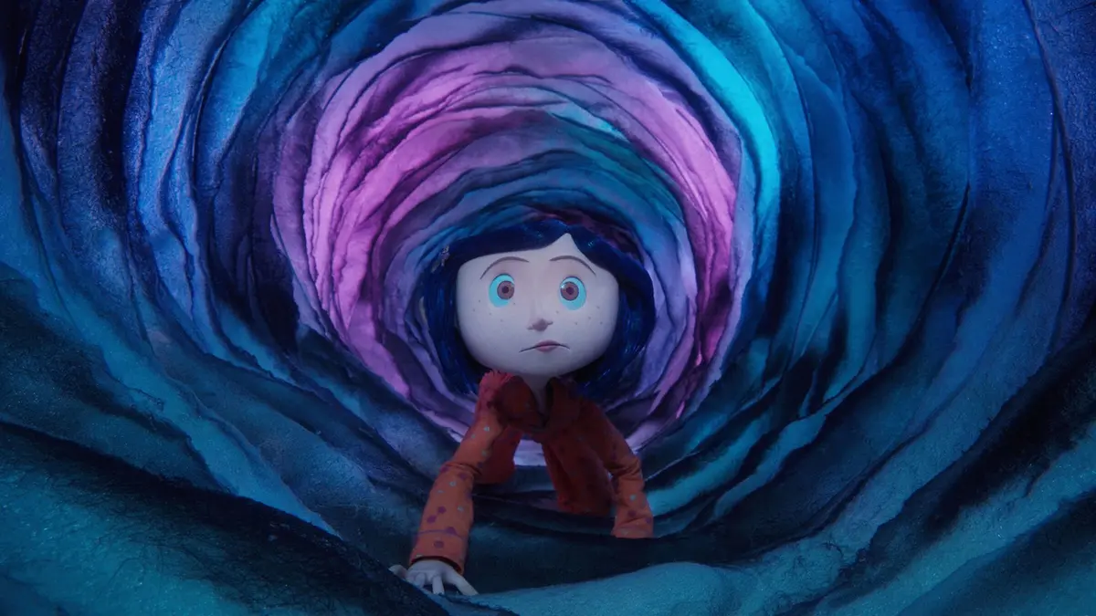 Coraline crawling through a portal