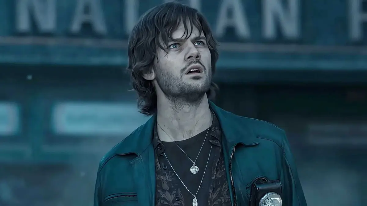 Jeremy Irvine in Return to Silent Hill