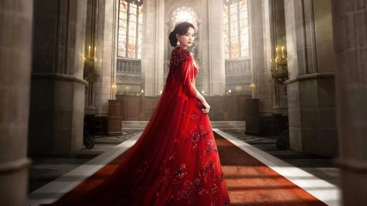 Still of Shin Mina as Empress Navier in The Remarried Empress.