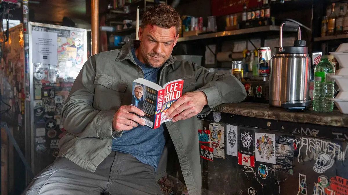 Still of Alan Ritchson as Jack Reacher in Reacher season 4.