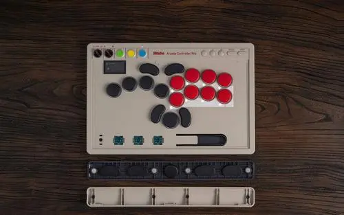 Права на изображения принадлежат компании 8BitDo