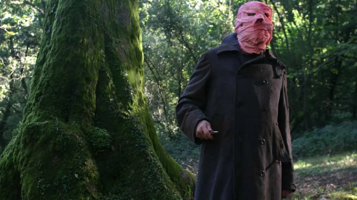 a still from the movie timecrimes