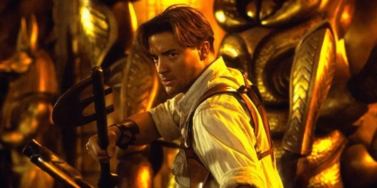 Brendan Fraser exploring in The Mummy Returns