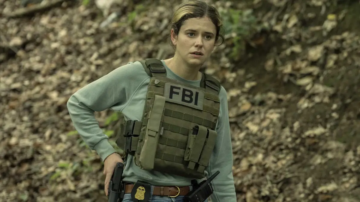 Alison Oliver as Elizabeth 'Lizzie' Stover in Task