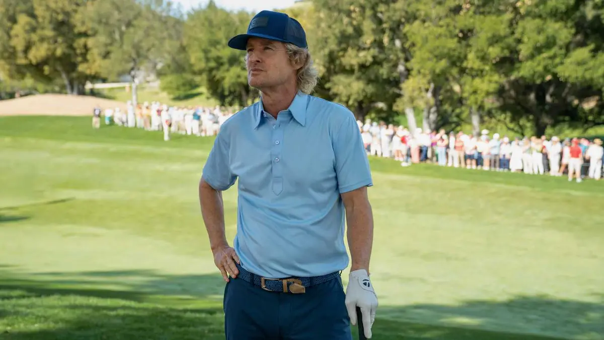 Owen Wilson as Pryce Cahill on the golf course in Stick season 2