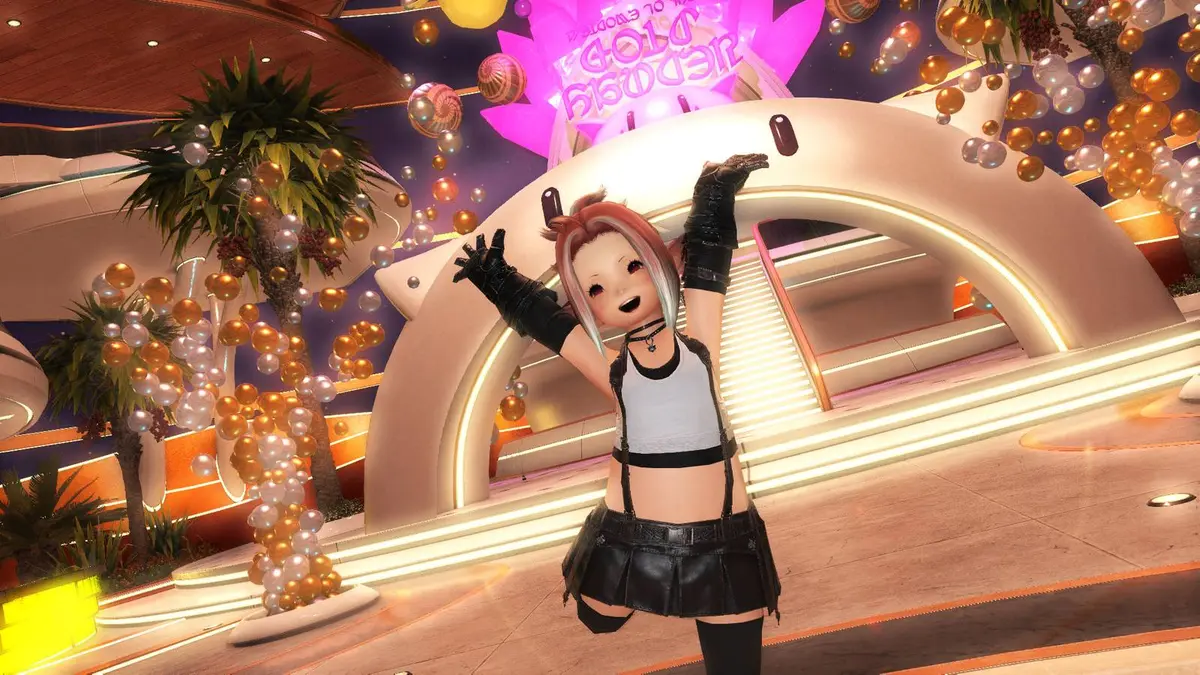 A Final Fantasy XIV screenshot showing a female lalafel wearing Tifa's outfit