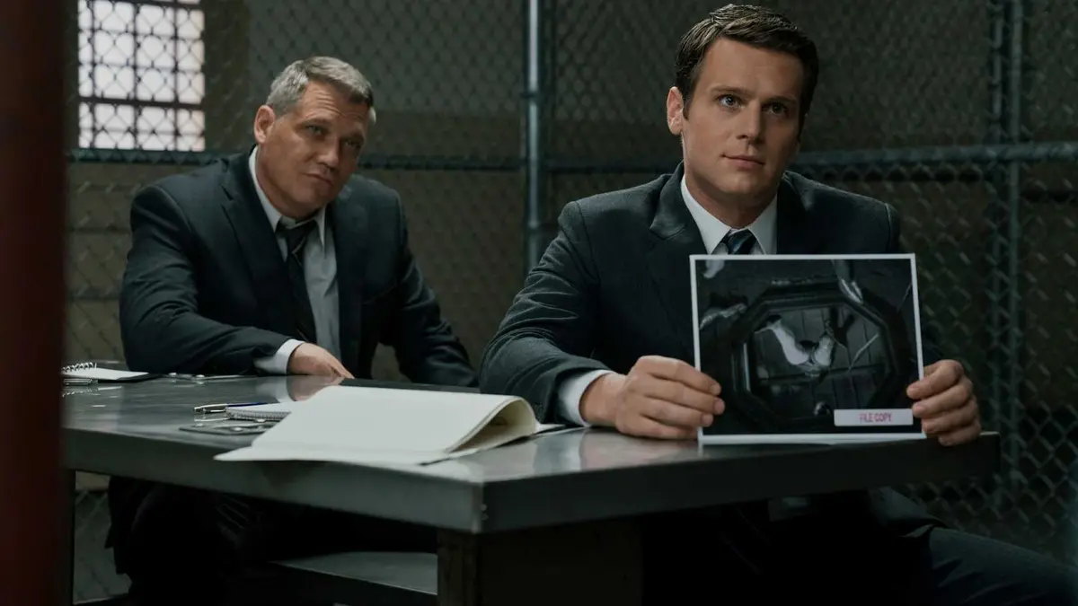 Jonathan Groff and Holt McCallany in Mindhunter
