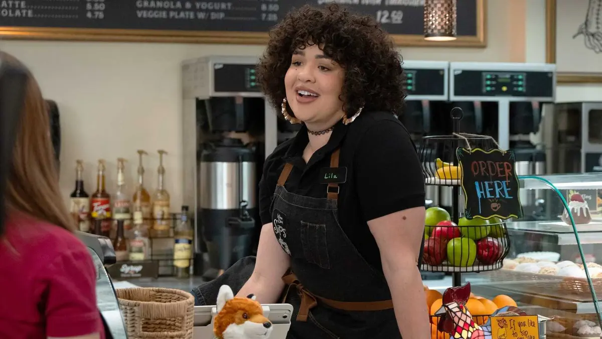 Ilia Isorelys Paulino at the cafe in Sex Lives of College Girls